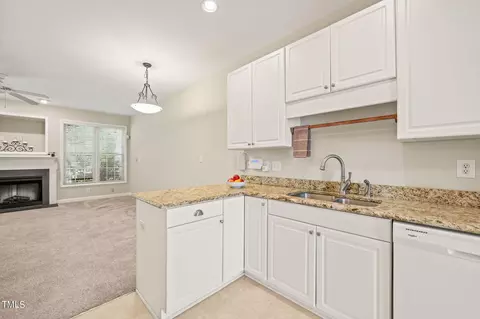112 Grapevine Trl, Durham, NC 27707 photo 8