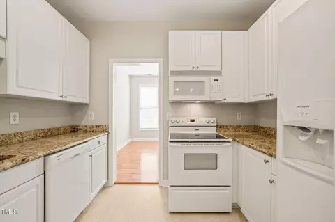 112 Grapevine Trl, Durham, NC 27707 photo 9