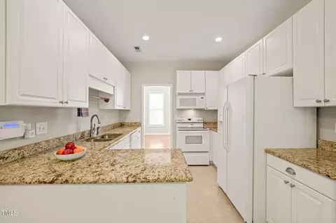 112 Grapevine Trl, Durham, NC 27707 photo 10