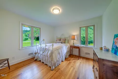 Bedroom - 4621 Erwin Rd, Durham, NC 27705 photo 2 of 2