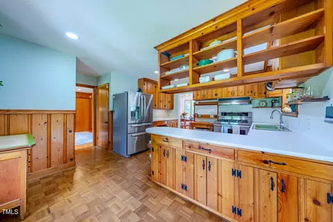 Kitchen - 4621 Erwin Rd, Durham, NC 27705 photo 2 of 4