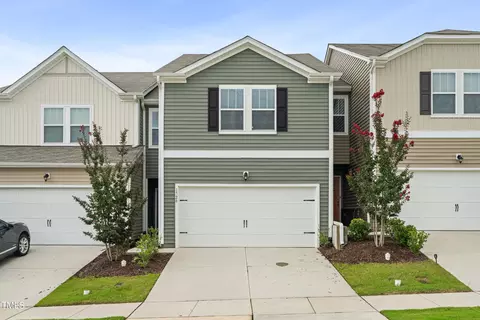 1728 Clayfire Dr, Cary, NC 27519