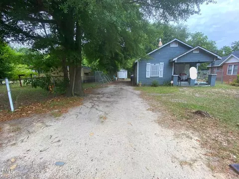 107 May St, Fayetteville, NC 28306