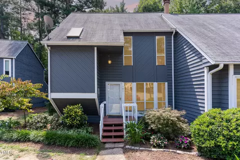 101 Virginia Pl #14, Cary, NC 27513