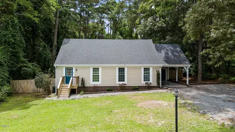 782 Sandhill Dr, Dudley, NC 28333