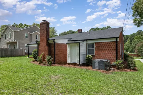 Exterior - 404 Penny St, Garner, NC 27529 photo 1 of 2