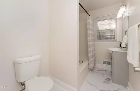 Bath - 404 Penny St, Garner, NC 27529 photo 1 of 1