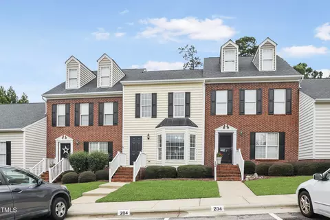 204 Knightsborough Way, Apex, NC 27502