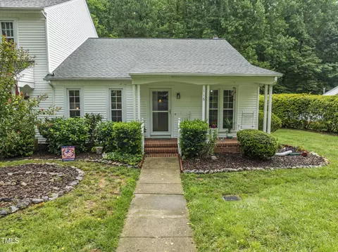 116 Planetree Ln, Cary, NC 27511