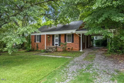 816 N King Charles Rd, Raleigh, NC 27610