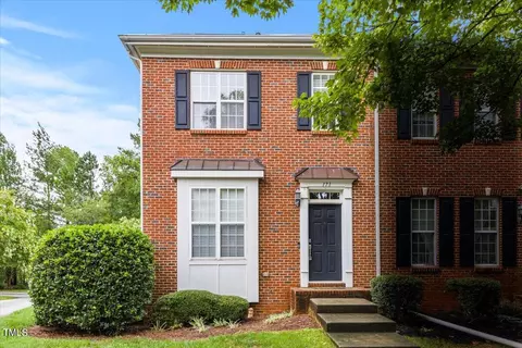 171 Lumina Pl, Holly Springs, NC 27540