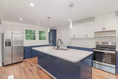 7 Kings Grant Ct, Durham, NC 27703
