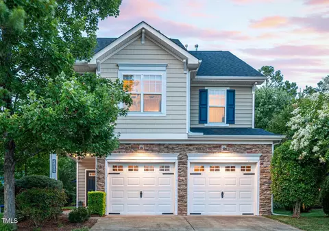 2109 Woodsdale Dr, Durham, NC 27703