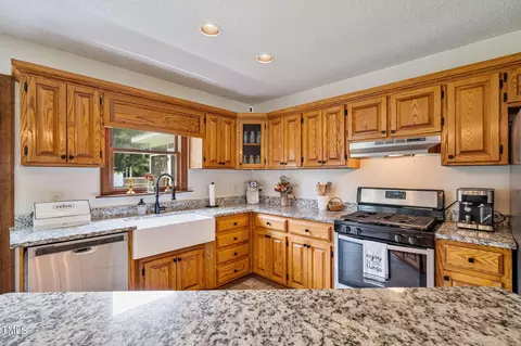 402 Lucas Rd, Dunn, NC 28334 photo 11