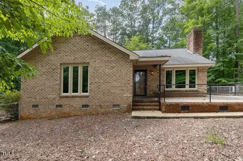 8024 Lakeshore Dr, Garner, NC 27529