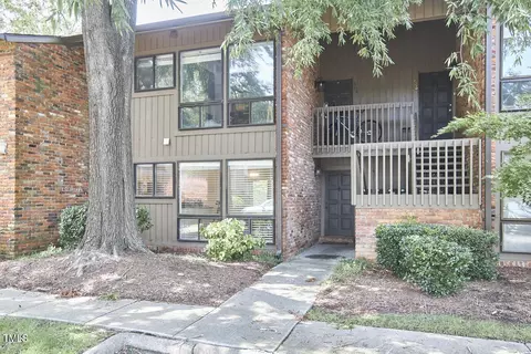 303 Oak Tree Dr, Chapel Hill, NC 27517
