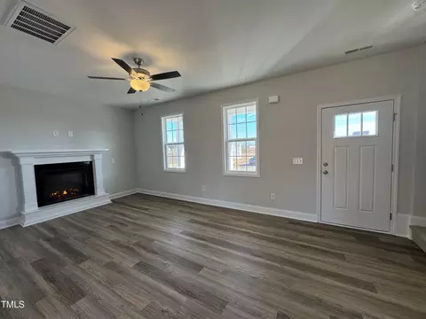 97 Mapledale Ct, Benson, NC 27504 photo 3