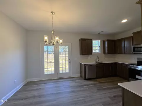 97 Mapledale Ct, Benson, NC 27504 photo 6