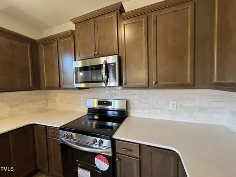 97 Mapledale Ct, Benson, NC 27504 photo 8