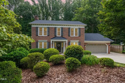 202 Coatbridge Cir, Cary, NC 27511