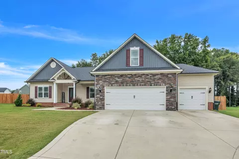 97 Shady Oaks Dr, Benson, NC 27504
