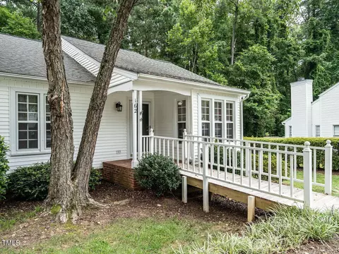 162 Greenmont Ln, Cary, NC 27511
