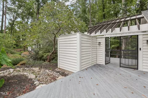 3825 Darby Rd, Durham, NC 27707 photo 3