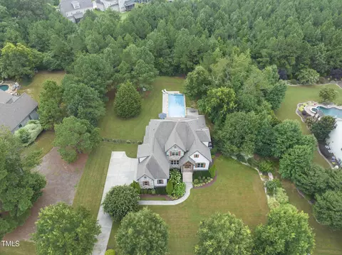 1624 Sterling Lake Dr, Wake Forest, NC 27587