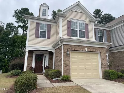 1143 Kingston Grove Dr, Cary, NC 27519