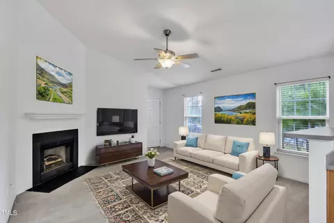 2 Evanwald Ct, Durham, NC 27703 photo 7
