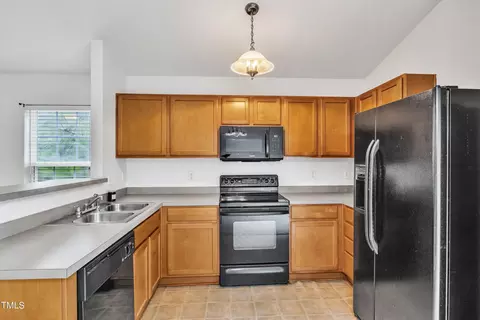2 Evanwald Ct, Durham, NC 27703 photo 13