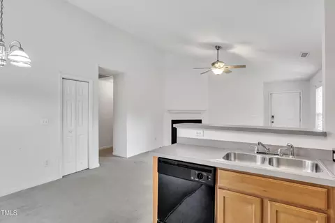 2 Evanwald Ct, Durham, NC 27703 photo 15