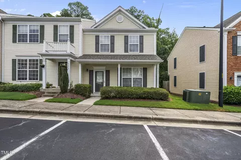 8222 Clasara Cir, Raleigh, NC 27613