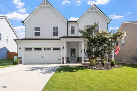 229 Woodstaff Ave, Wake Forest, NC 27587