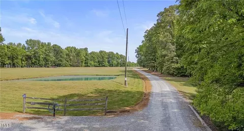 2 Wynn Starr Ln # A, Efland, NC 27243