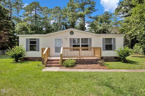 6500 Tennis Dr, Stedman, NC 28391