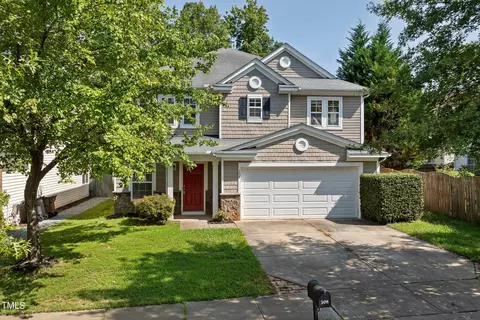 308 Steedmont Dr, Holly Springs, NC 27540