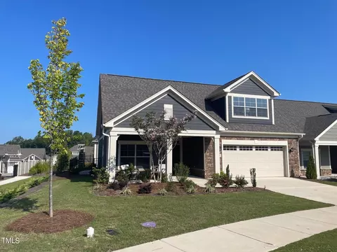 1309 Hewletts Creek Ct, Cary, NC 27519