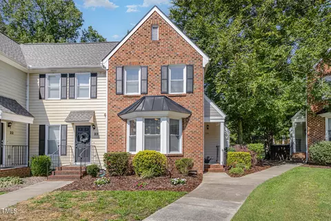 1 Forest Glen Dr #24, Chapel Hill, NC 27517