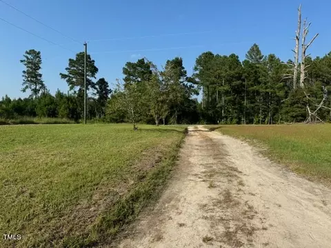 1 Thompson Rd, Bunnlevel, NC 28323 photo 6