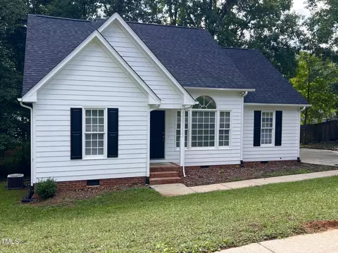 140 Parkhaven Ln, Garner, NC 27529