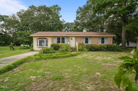 232 Sugg Dr, Snow Hill, NC 28580