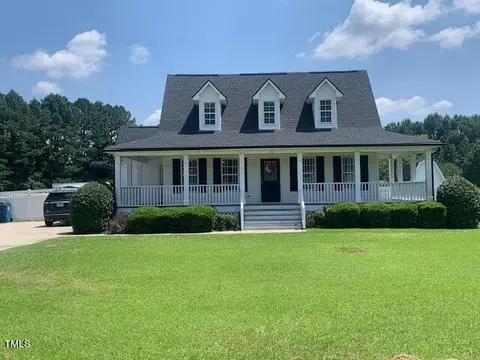 140 Knottingham Ct, Dunn, NC 28334