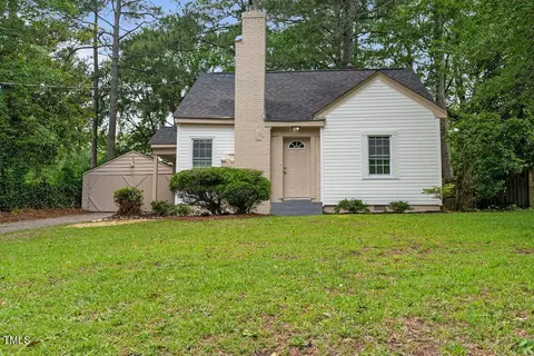 1917 Mimosa Ln, Fayetteville, NC 28301