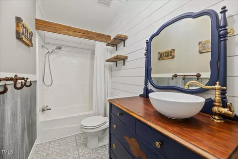 Bath - 7354 Brogden Rd, Smithfield, NC 27577 photo 4 of 4