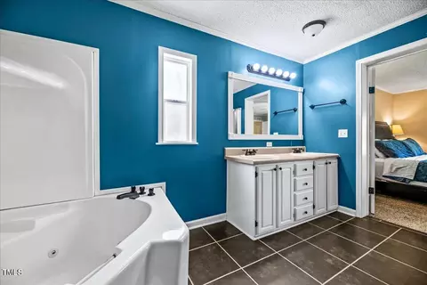 Bath - 7354 Brogden Rd, Smithfield, NC 27577 photo 3 of 4