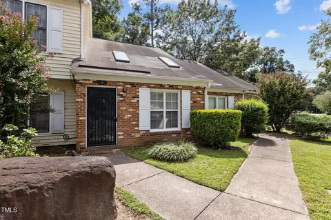 4 Riverwalk Ter, Durham, NC 27704 photo 3
