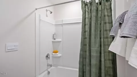 Bath - 533 Belgian Red Way, Wake Forest, NC 27587 photo 5 of 6