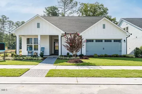 729 Flower Manor Dr, Wendell, NC 27591