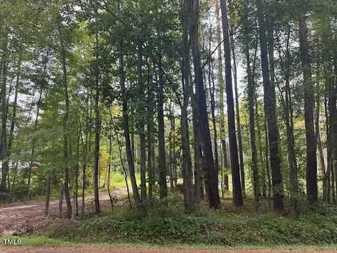 1101 Moss Rd, Zebulon, NC 27597